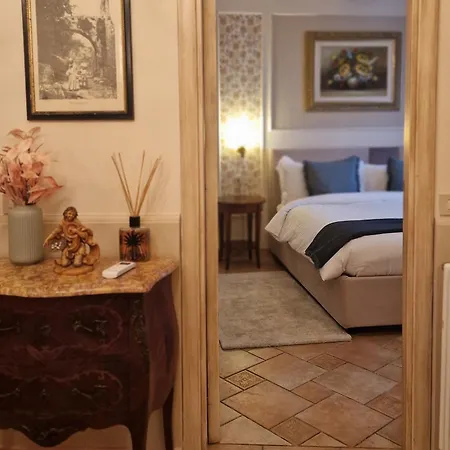 Donna Rosa - Your In Lägenhet