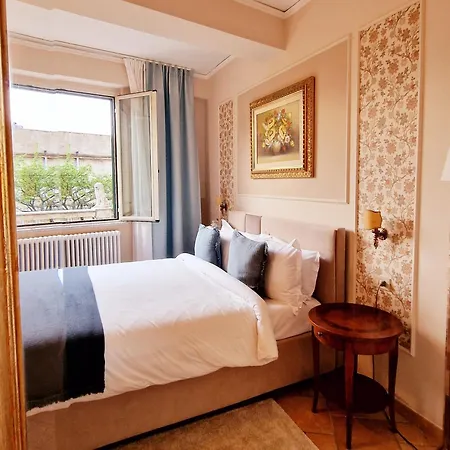 Donna Rosa - Your In Lejlighed