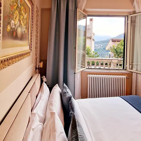 Donna Rosa - Your In Lejlighed *