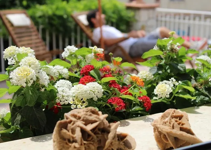 דירה Donna Rosa - Your In טאורמינה