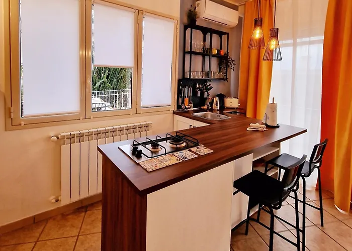 Donna Rosa - Your In * טאורמינה