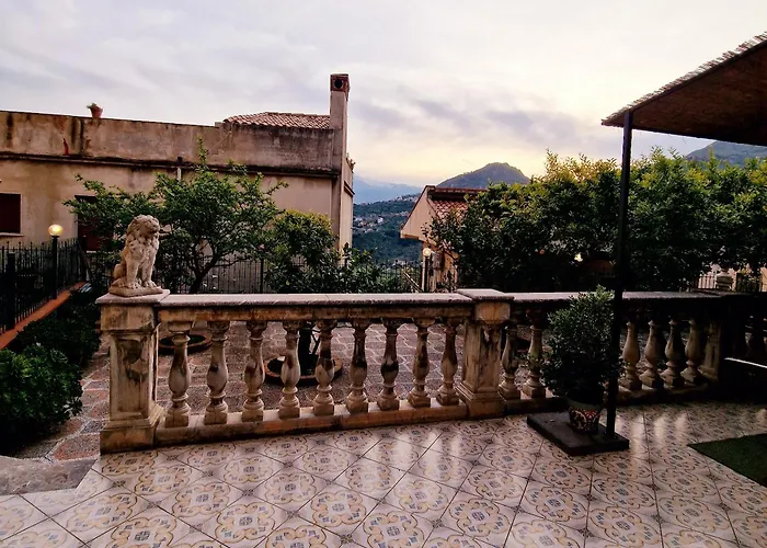 Donna Rosa - Your In דירה טאורמינה