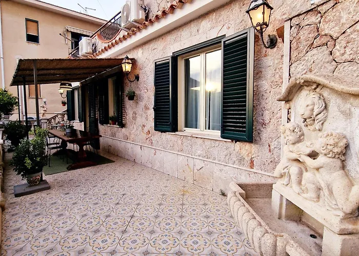 דירה Donna Rosa - Your In טאורמינה