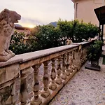 Donna Rosa - Your In Taormina